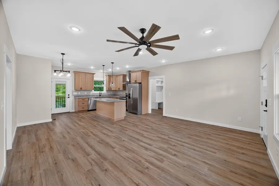 8634 Holmes Creek Rd, Smithville, TN 37166 - #3