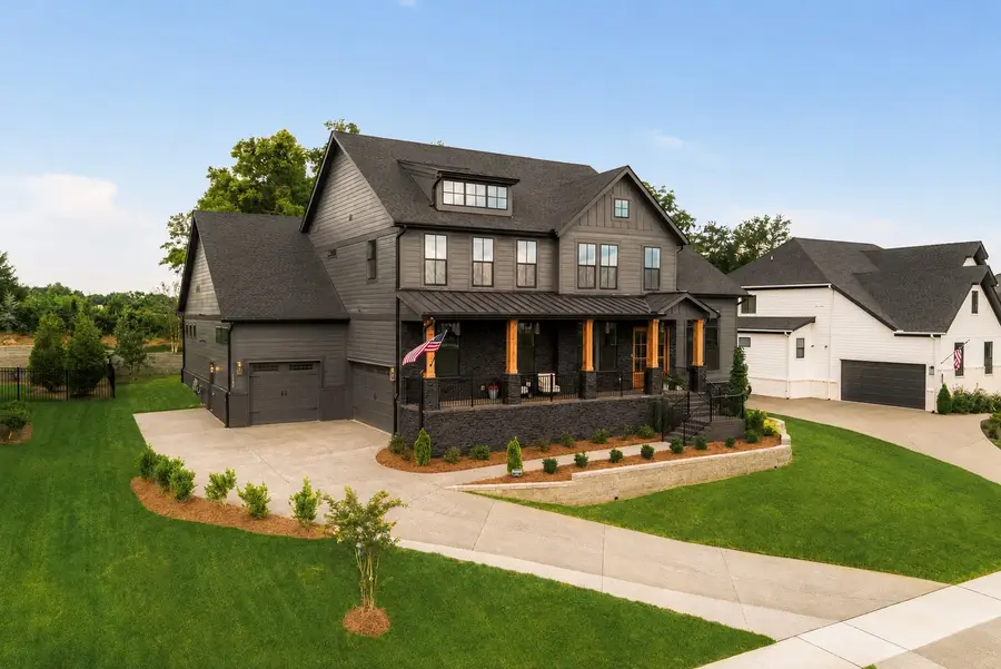 3392 Sarah Bee Ln, Thompsons Station, TN 37179 - #2