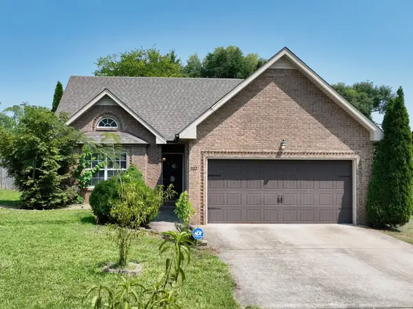 222 Dale Ter, Clarksville, TN 37042