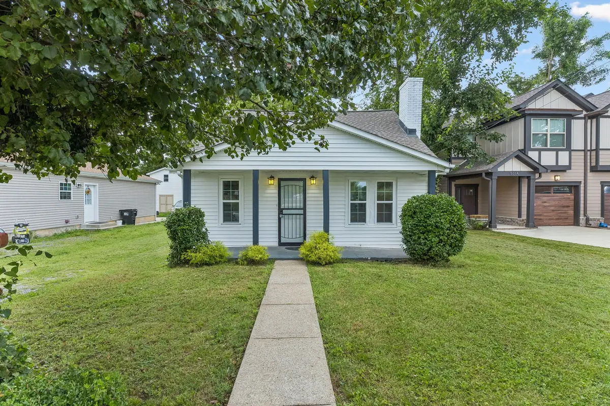 527 E Castle St, Murfreesboro, TN 37130 - #1