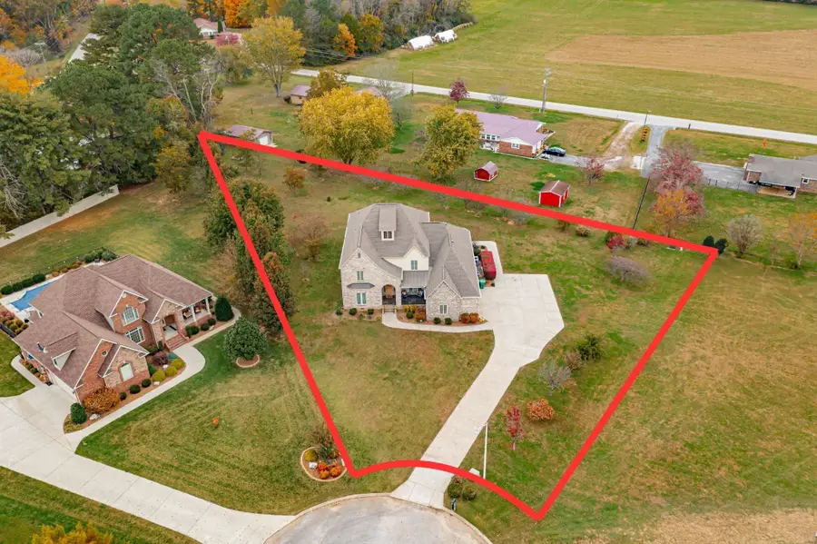 356 Ridgecrest Dr, Winchester, TN 37398 - #2