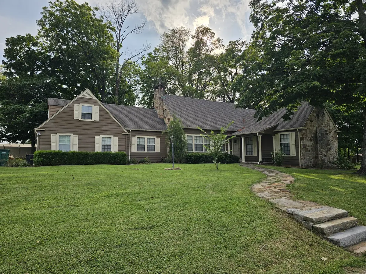 110 S Porter St, Winchester, TN 37398 - #1