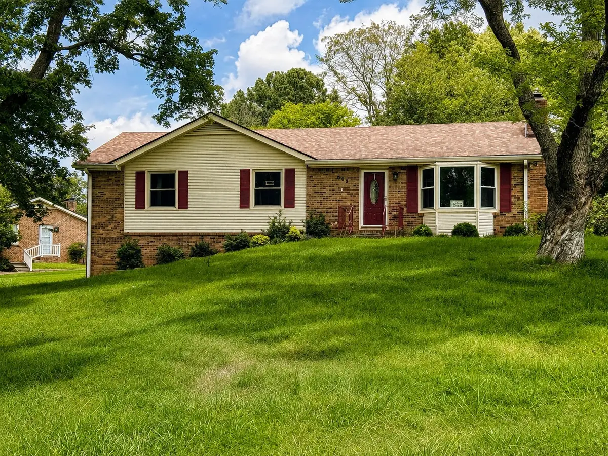 809 Laurel Dr, Clarksville, TN 37043 - #1