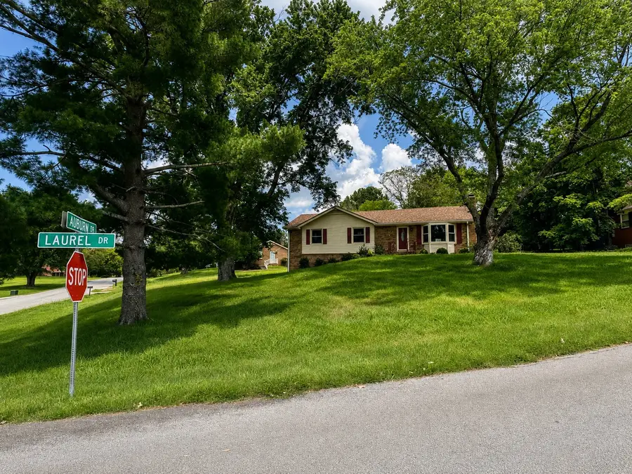 809 Laurel Dr, Clarksville, TN 37043 - #2