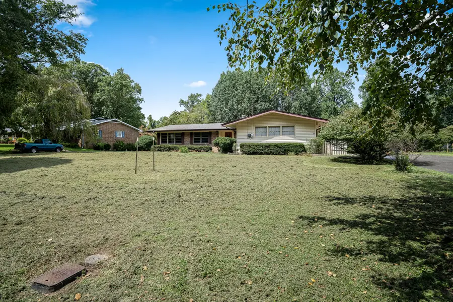 42 Hillwood Cir, Manchester, TN 37355 - #3