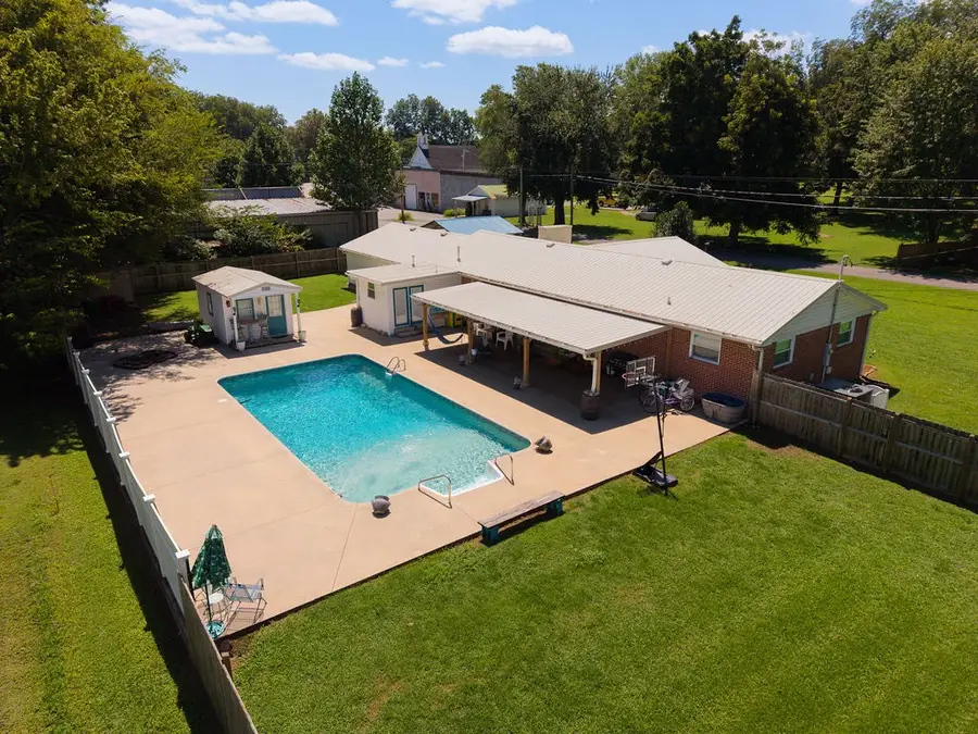 60 Lynn St, Morrison, TN 37357 - #3