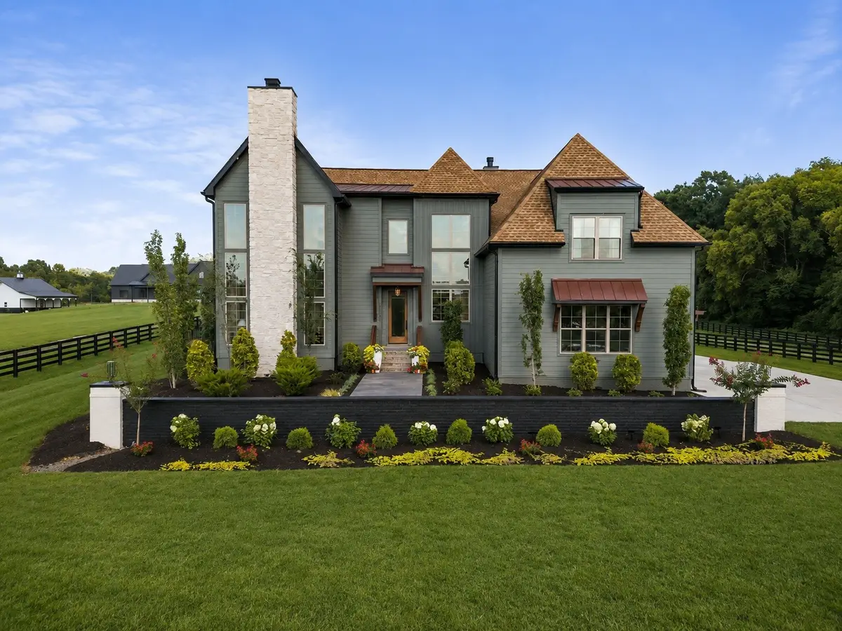 10729 Versailles Rd, Rockvale, TN 37153 - #1