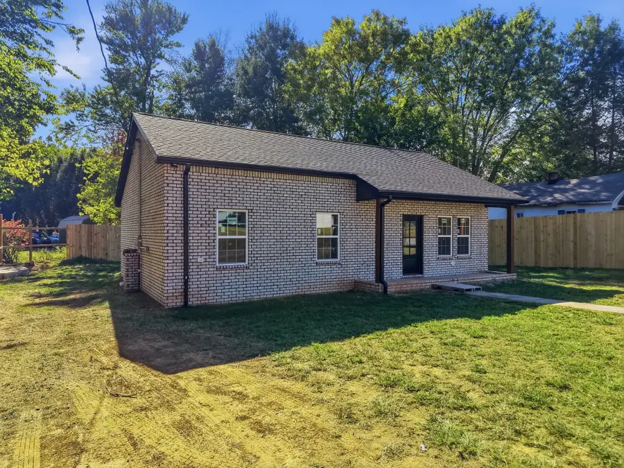 109 Woodland Dr, McMinnville, TN 37110 - #2