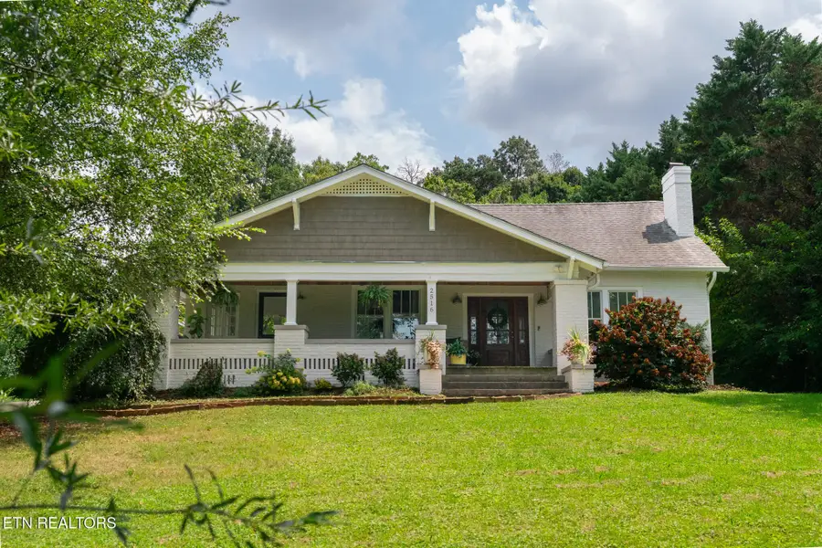 2516 Maple Drive, Knoxville, TN 37918 - #2