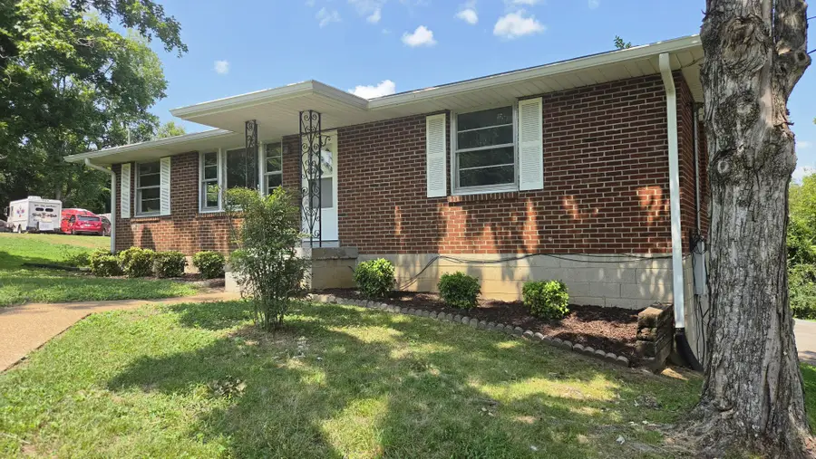1208 Sussex Ct, Nashville, TN 37207 - #2