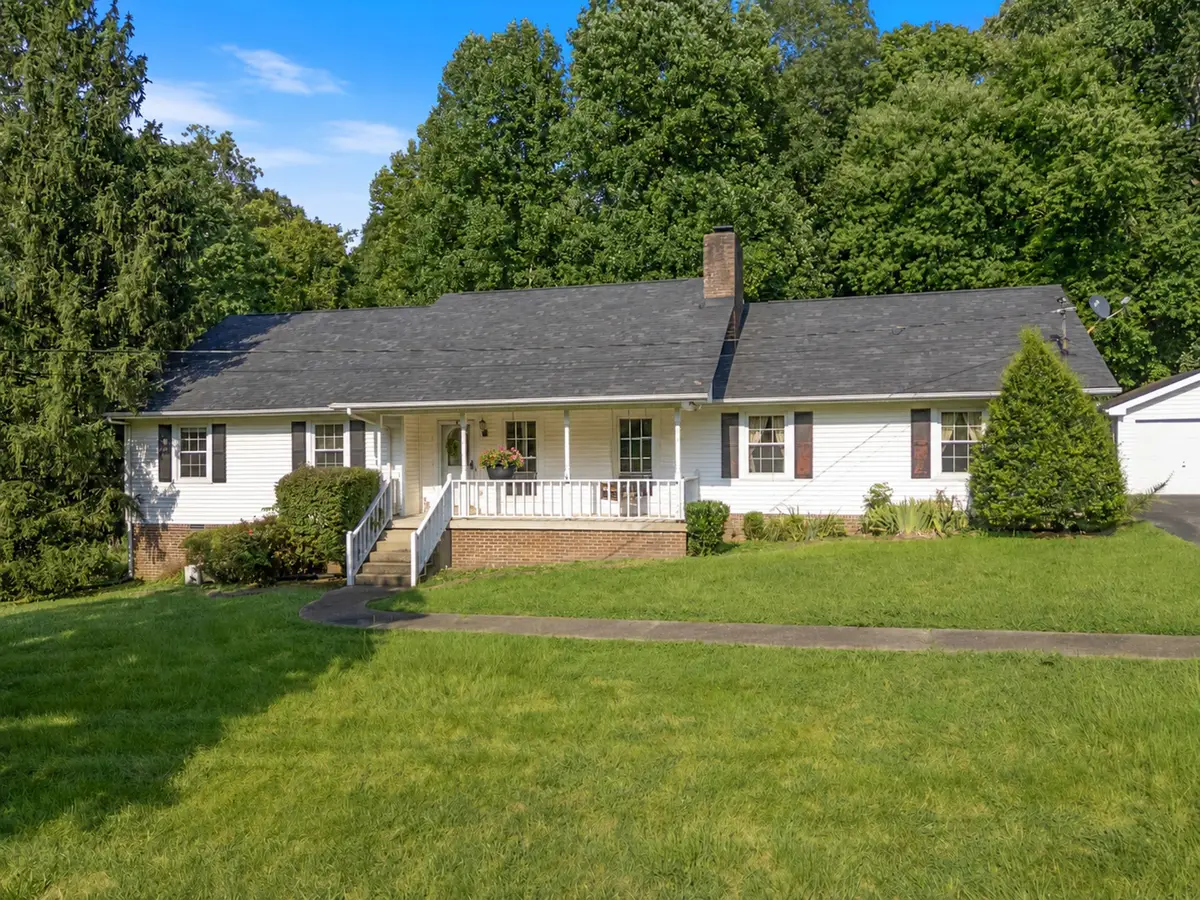 219 Brady Dr, Dickson, TN 37055 - #1