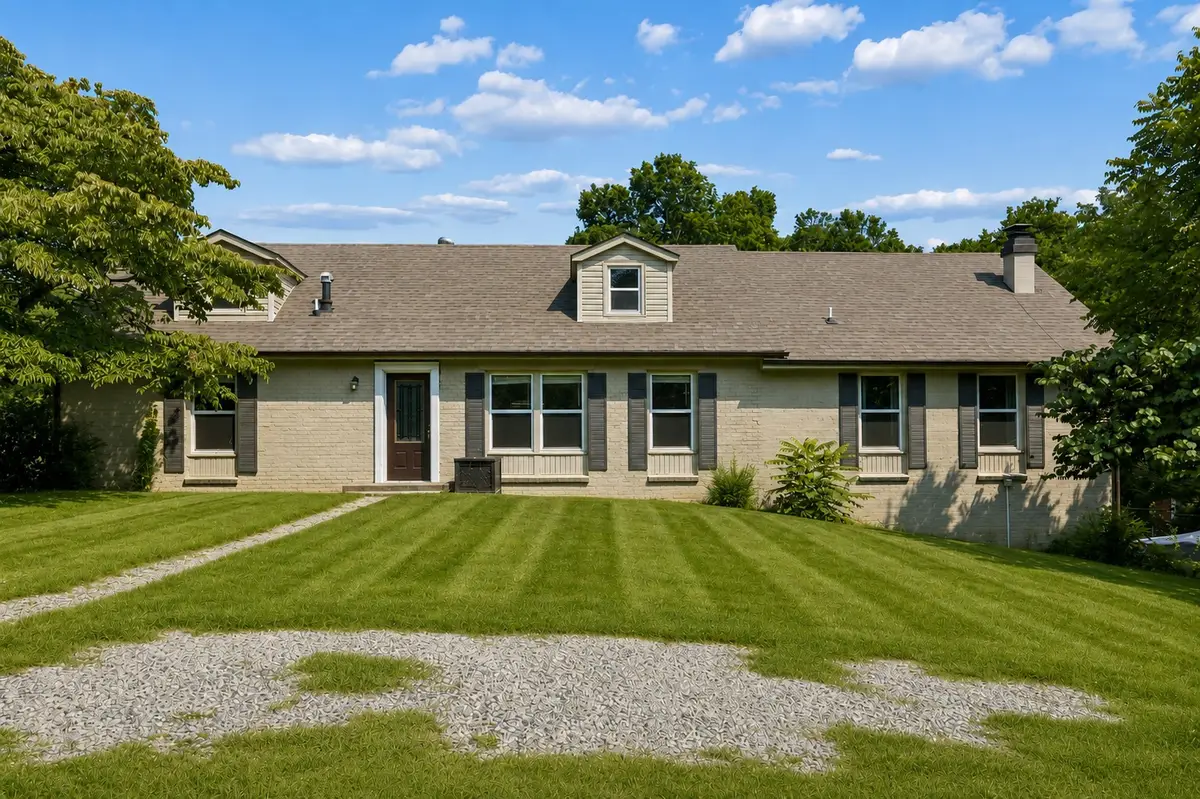 305 Cainridge Dr, Clarksville, TN 37040 - #1