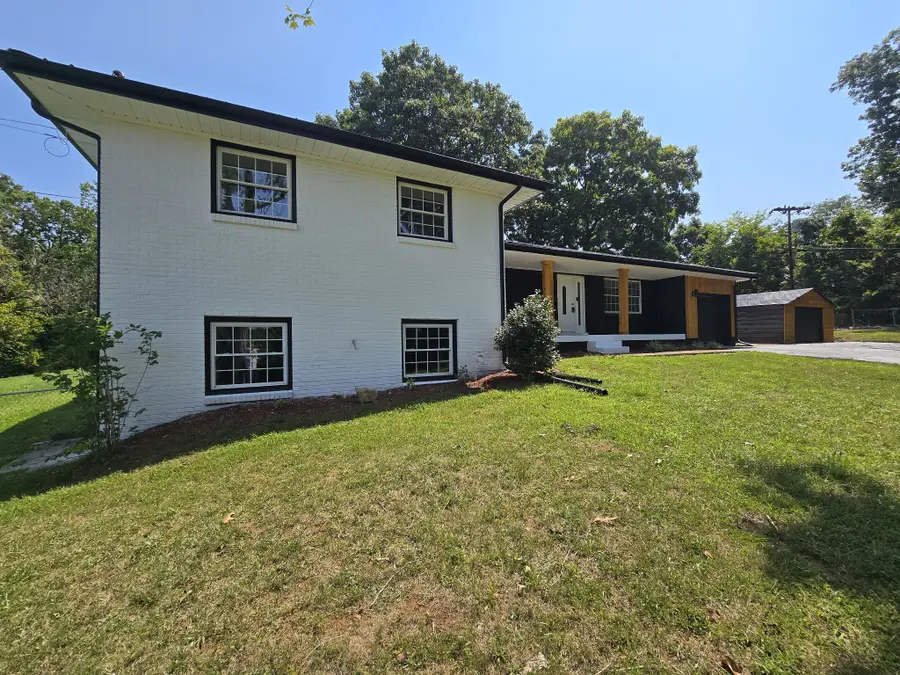 1787 W Elmwood Rd, Clarksville, TN 37040 - #3