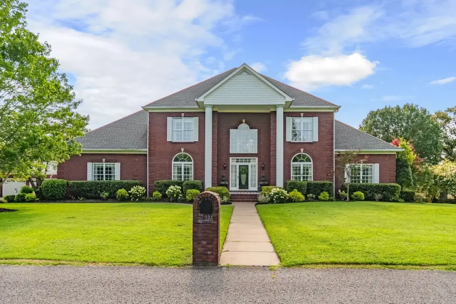 327 N Central Ave, Watertown, TN 37184 - #2