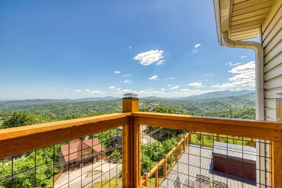 810 Oakley Way, Gatlinburg, TN 37738 - #2