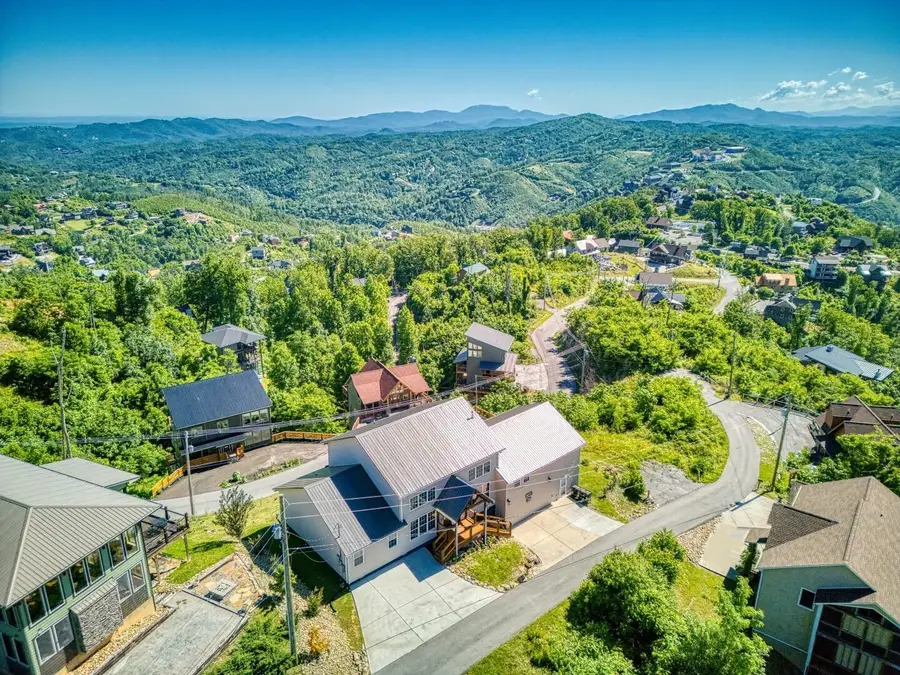 810 Oakley Way, Gatlinburg, TN 37738 - #3