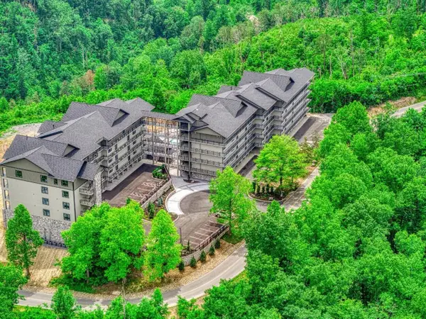 855 Campbell Lead Road #406, Gatlinburg, TN 37738