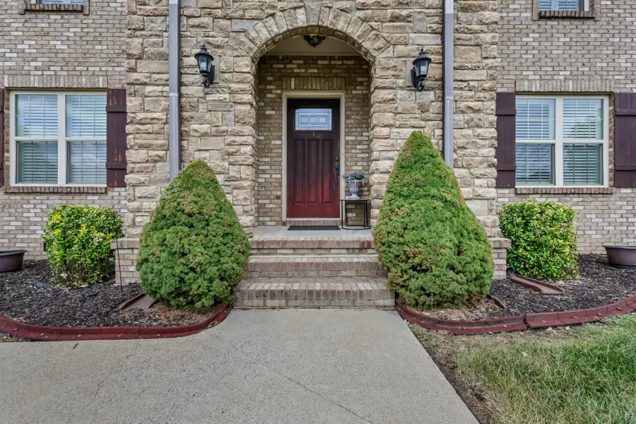 1085 Willow Cir, Clarksville, TN 37043 - #3