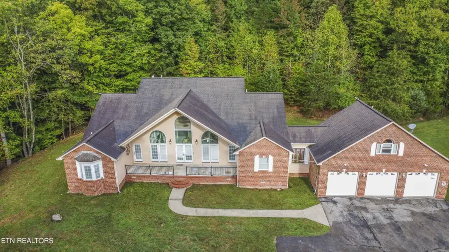 799 Twin Hills Lane, Jacksboro, TN 37757 - #2