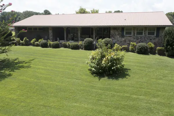 312 Harris Chapel Rd, Estill Springs, TN 37330