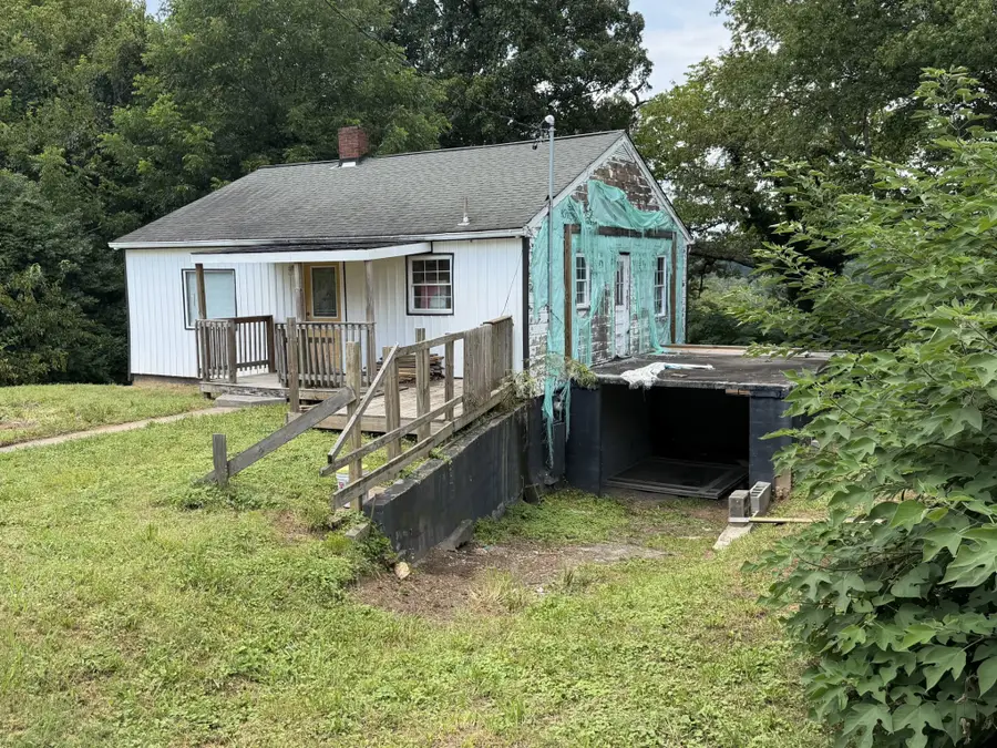 3903 Selma Ave, Knoxville, TN 37914 - #3