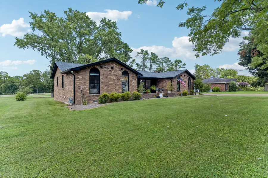 146 Fairways Dr, Hendersonville, TN 37075 - #2