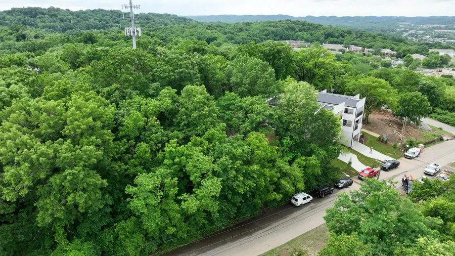 6031 Hill Cir, Nashville, TN 37209 - #3