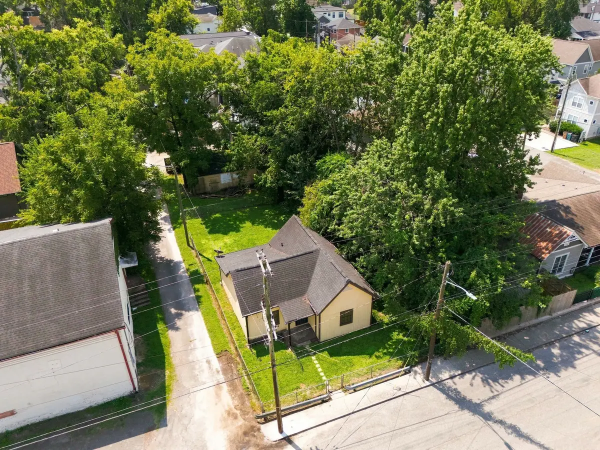 1307 Clay St, Nashville, TN 37208 - #1