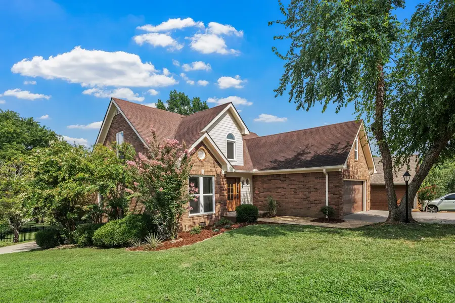 204 Breakwater Dr, Hendersonville, TN 37075 - #3