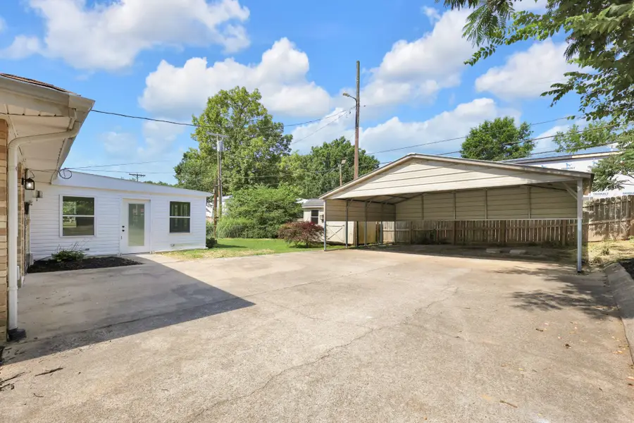852 Glendale Dr, Clarksville, TN 37043 - #2