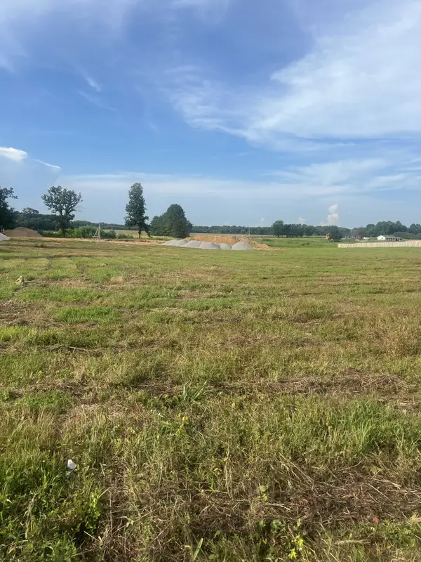 1 Jean Drive, Tullahoma, TN 37388