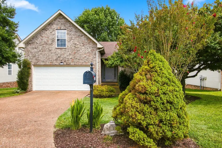 4011 Kristen St, Spring Hill, TN 37174 - #2