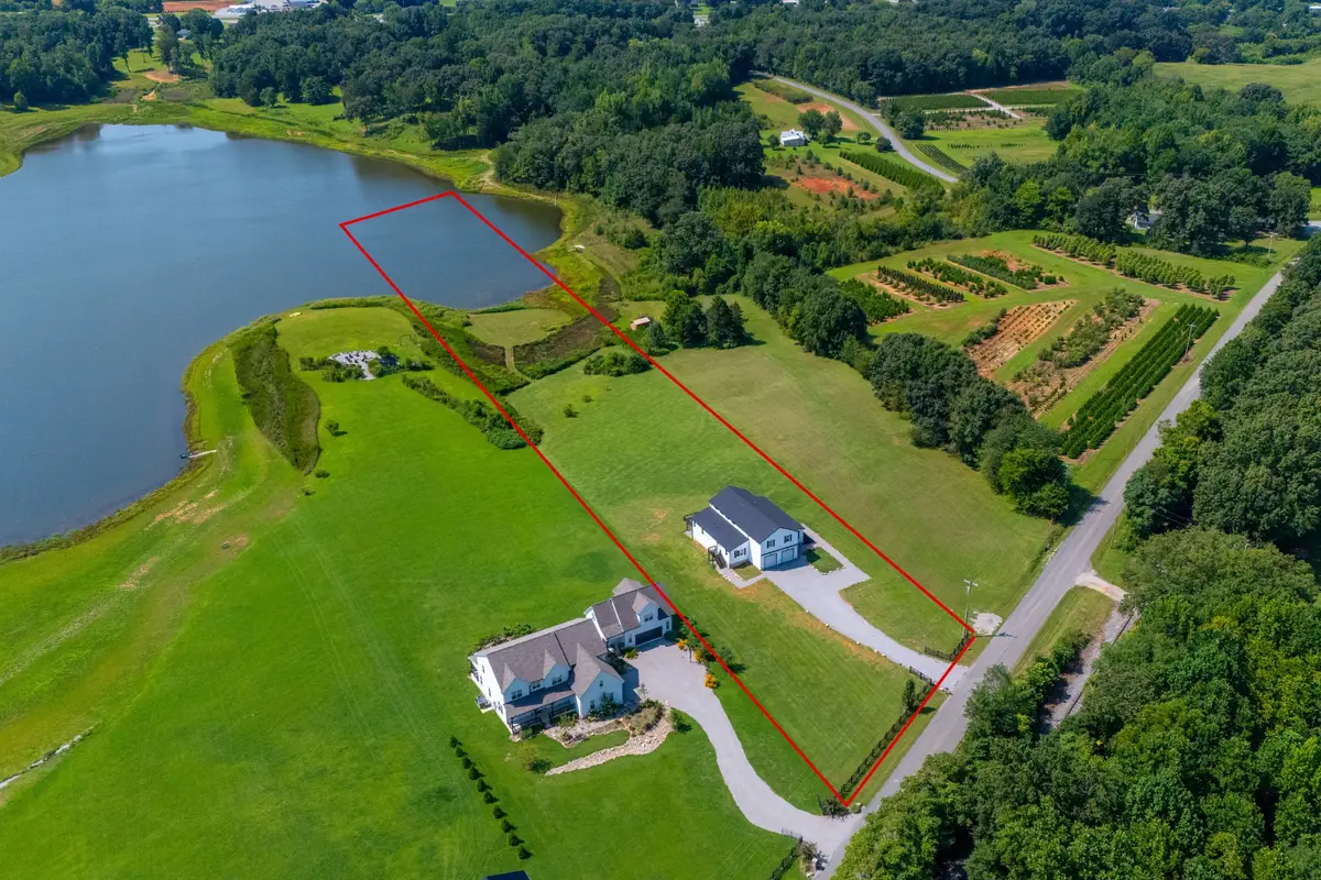 702 Starlight Rd, McMinnville, TN 37110 - #1