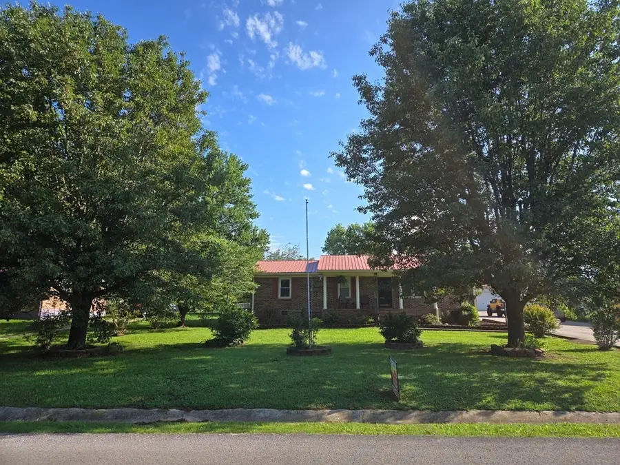 301 Mcquade Cir, McMinnville, TN 37110 - #2