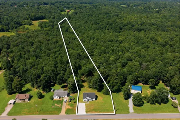 3033 Bowker Road, Charlotte, TN 37036