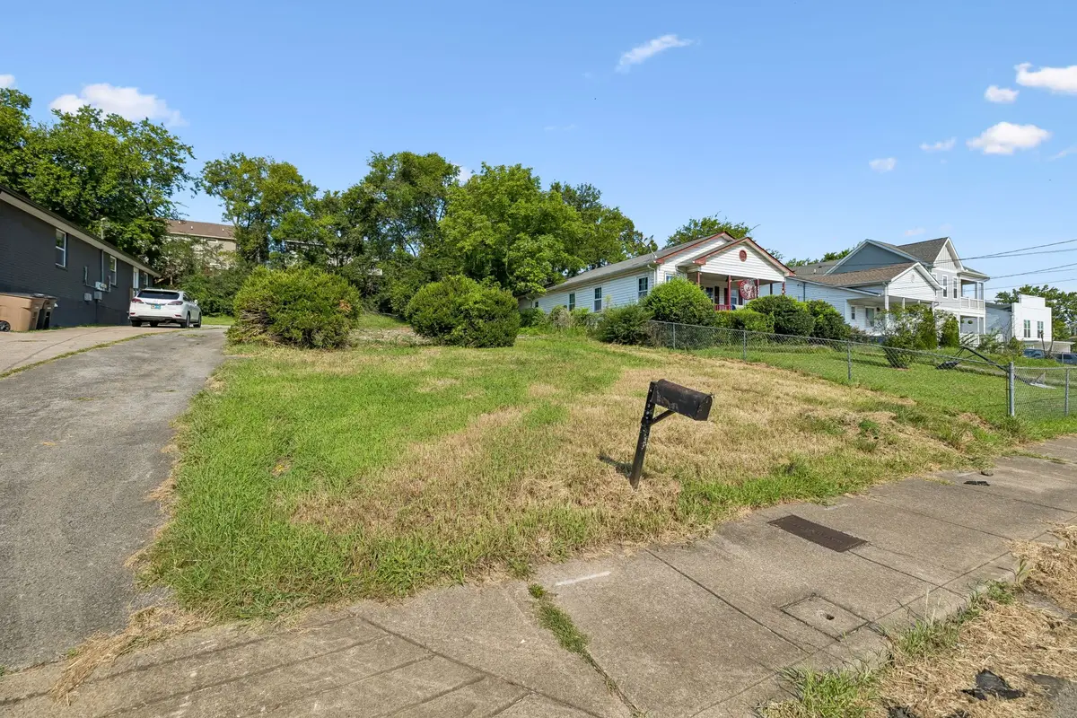 2162 Rock City St, Nashville, TN 37216 - #1