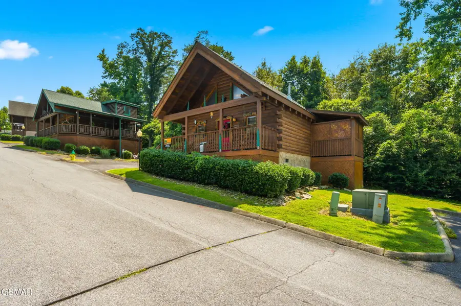 220 Moose Ridge Way, Pigeon Forge, TN 37863 - #2