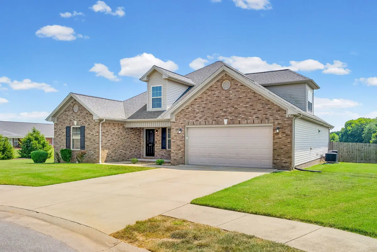 609 Summerset Pl, Hopkinsville, KY 42240 - #1