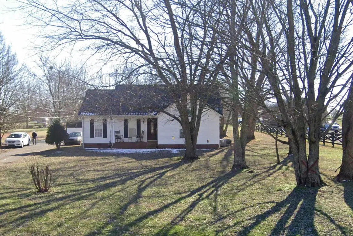 829 College St, Portland, TN 37148 - #1