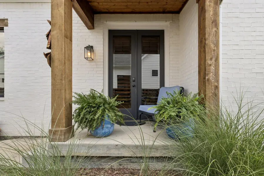 128 37th Ave N, Nashville, TN 37209 - #2