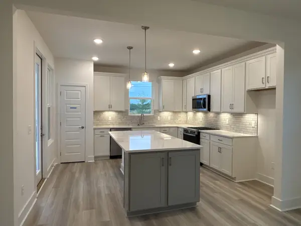 506 Scarlet Oak Drive, Lebanon, TN 37090