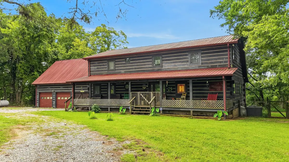 1060 Martha Ln, Gallatin, TN 37066 - #1