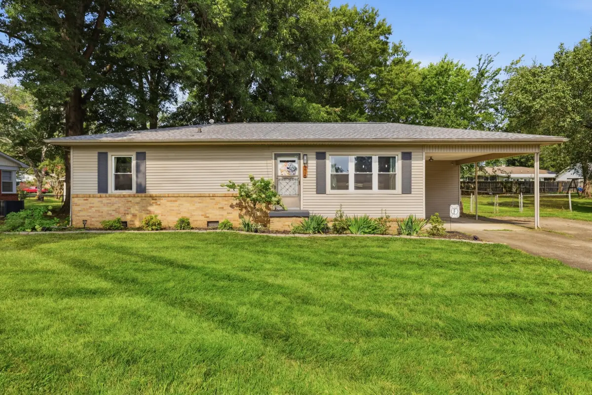 216 Ellis Dr, Paris, TN 38242 - #1
