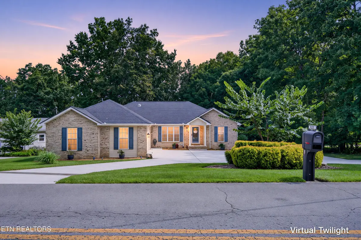 8707 Cherokee Trl, Crossville, TN 38572 - #1