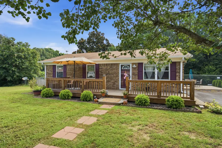 670 Bobbitt Rd, Ashland City, TN 37015 - #2