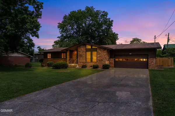 525 S Asbury Drive, Pigeon Forge, TN 37863