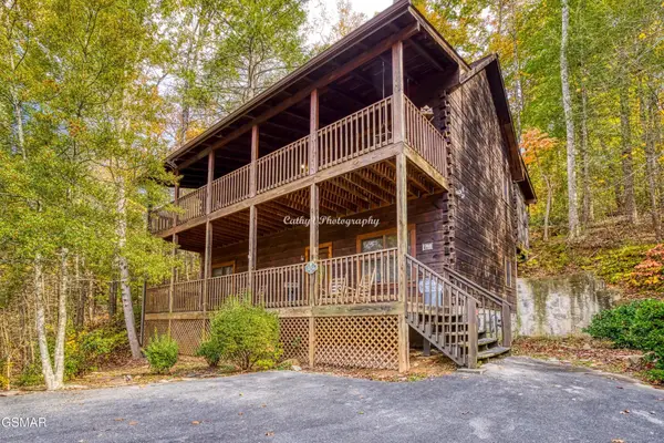 679 Eagles Boulevard Way, Pigeon Forge, TN 37863