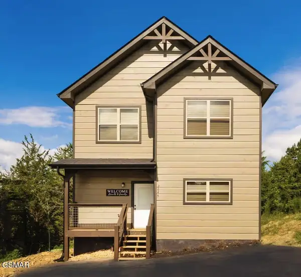 2045 Eagle Feather Drive, Sevierville, TN 37876