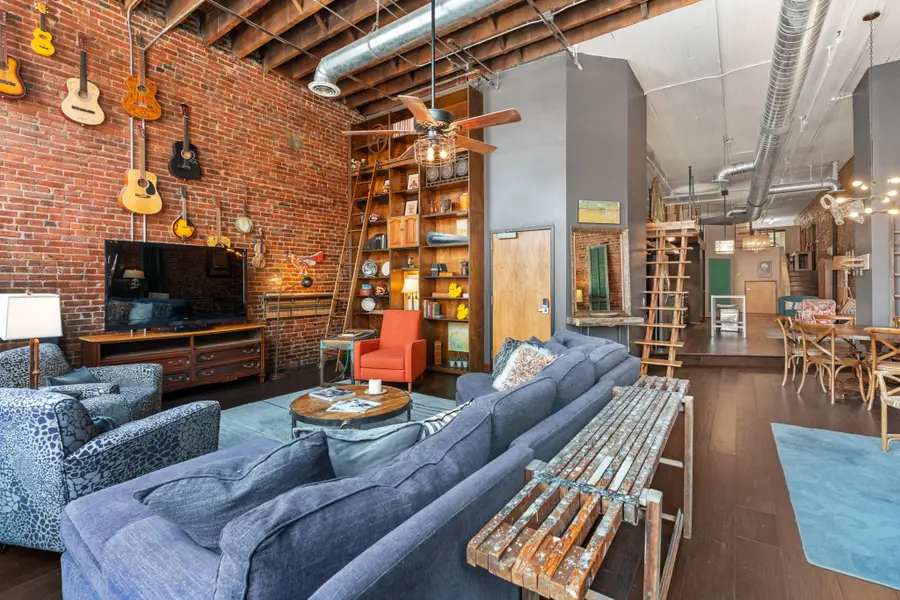 207 3rd Ave N #301, Nashville, TN 37201 - #3