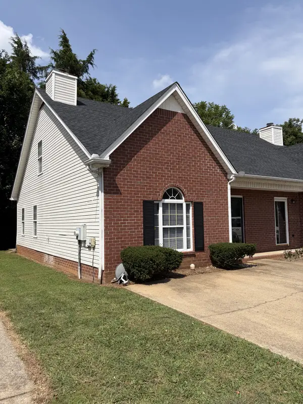 1519 Middleborough Ct, Murfreesboro, TN 37130